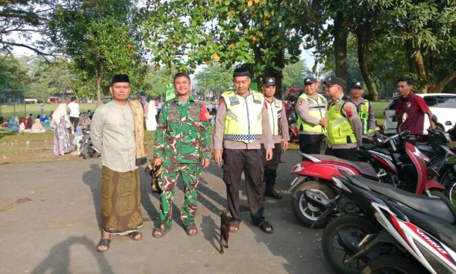 
					Babinsa Proyonanggan Selatan Laksanakan Pengamanan Salat Idul Fitri Muhammadiyah