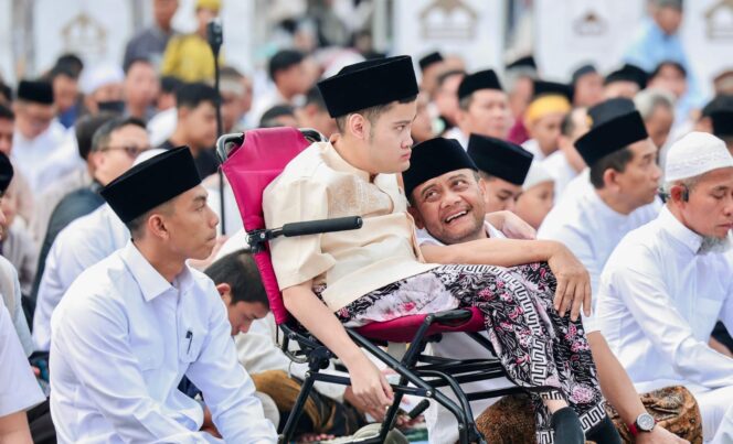 
					Salat Id di Simpanglima, Ahmad Luthfi Ajak Warga Perkuat Persatuan dan Dorong UMKM