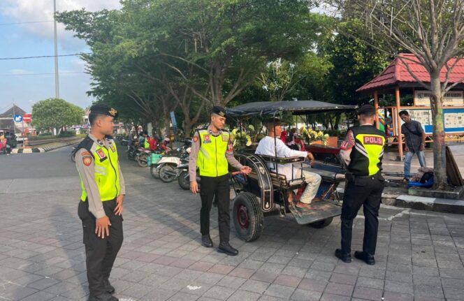 
					Ratusan Personel Polres Demak Amankan Wisata dan Pusat Keramaian Saat Libur Lebaran