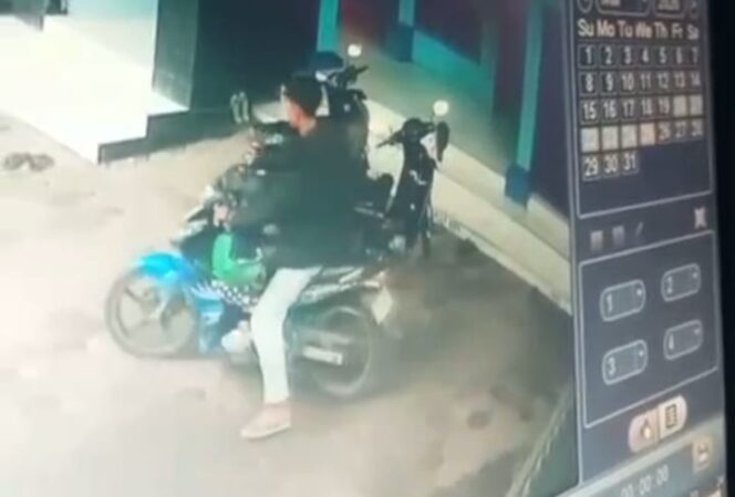 
					Remaja Modus Salat Gasak Motor Jamaah di Mushola Batursari