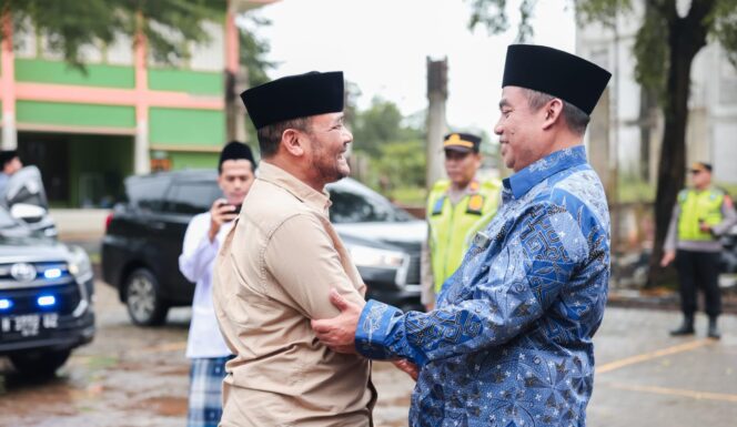 
					Silaturahmi Idulfitri, Ahmad Luthfi Terima Wejangan Kepemimpinan dari Ulama