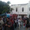Keramaian wisatawan dalam dan luar negeri dari depan gedung Spiegel Kota Lama Semarang | dok istimewa.