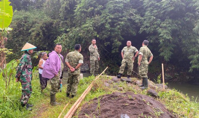 
					Dandim Batang Cek Lokasi Pembangunan Jembatan Gantung di Tambahrejo
