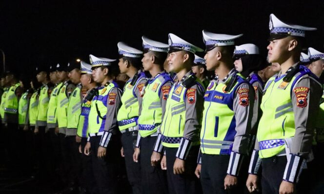 
					Ratusan Personel Gabungan Kawal Pesta Lomban Jepara 2026