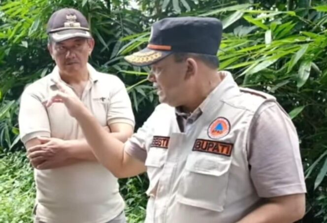 
					Bupati Semarang Tinjau Longsor Nyatnyono – Lerep, Perbaikan Akses Jalan Dikebut