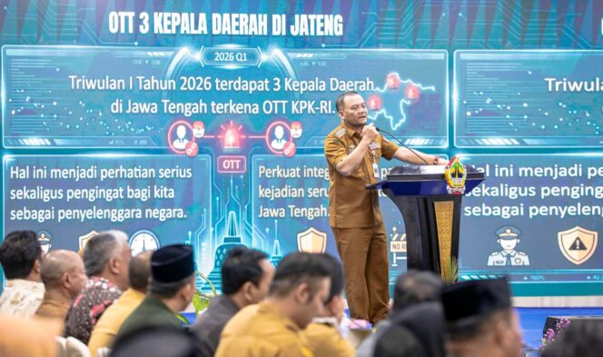 
					Gubernur Ahmad Luthfi Ajak Kepala Daerah Se-Jateng Perkuat Integritas, Gandeng KPK Tekan Korupsi