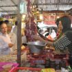 Wali Kota Semarang Agustina Wilujeng sidak Pasar Peterongan dan Superindo jelang Lebaran 1447 H. Harga cabai melonjak, Pemkot siapkan pasar murah keliling.
