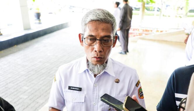 
					Pemprov Jateng Siapkan Aturan WFH Jumat, Sinkron dengan Edaran Mendagri