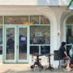 Toko Roti Ganjel Rel Pasar Johar Kota Semarang | dok Dinas Perdagangan.