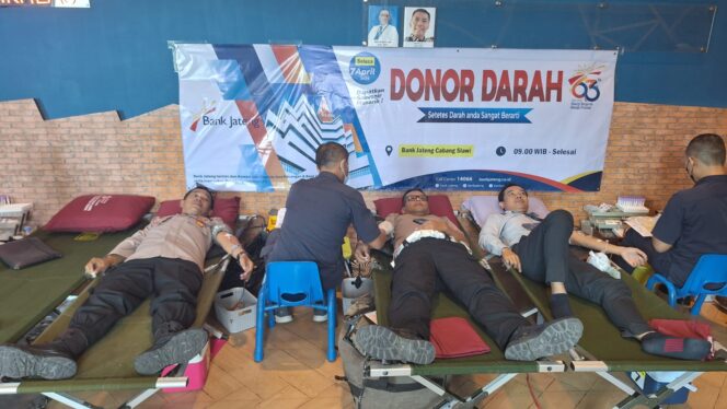 
					Polres Tegal Dukung Donor Darah Dalam Peringatan Hut Bank Jateng Ke-63