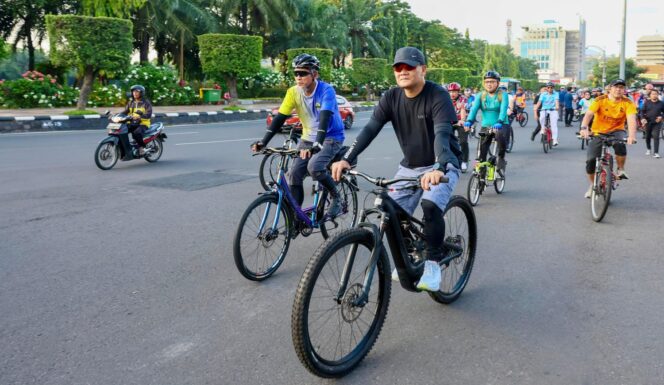 
					Gowes hingga WFH, Gubernur Jateng Dorong Budaya Hemat Energi