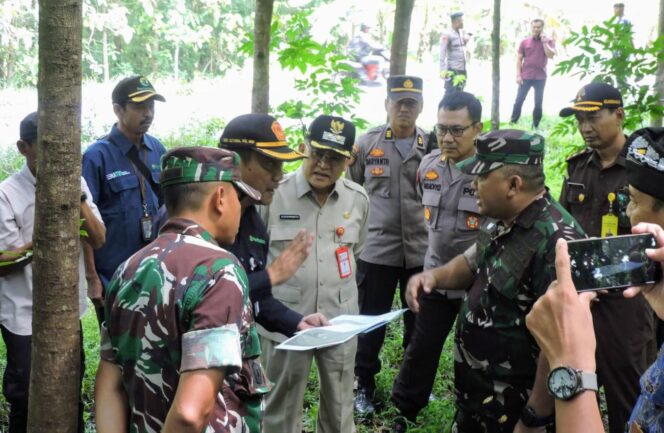 
					Administratur KPH Gundih Dampingi Danrem Tinjau Lokasi Brigif TP di Grobogan