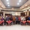Foto bersama Komunitas Donor PMI Kota Semarang dalam acara HUT dan halalbihalal. (Foto: Mualim)