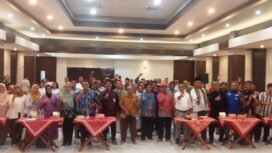 Foto bersama Komunitas Donor PMI Kota Semarang dalam acara HUT dan halalbihalal. (Foto: Mualim)