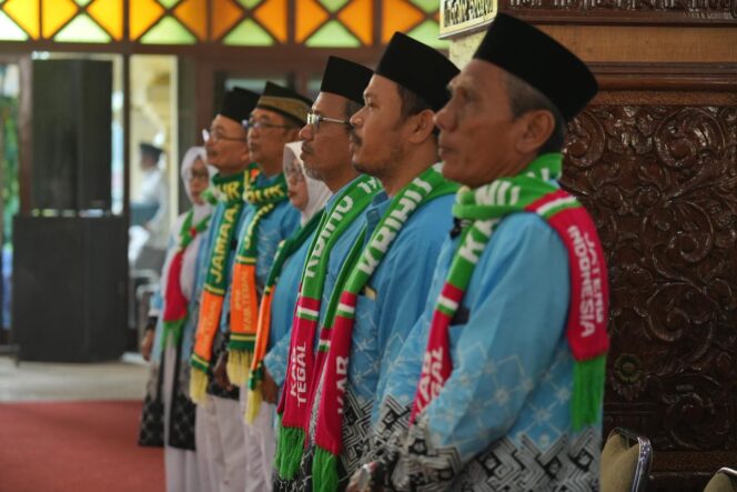 
					Pemkab Tegal Lepas 1.472 Calon Jamaah Haji 2026, Bupati Ischak: Jaga Kesehatan dan Kekhusyukan Ibadah