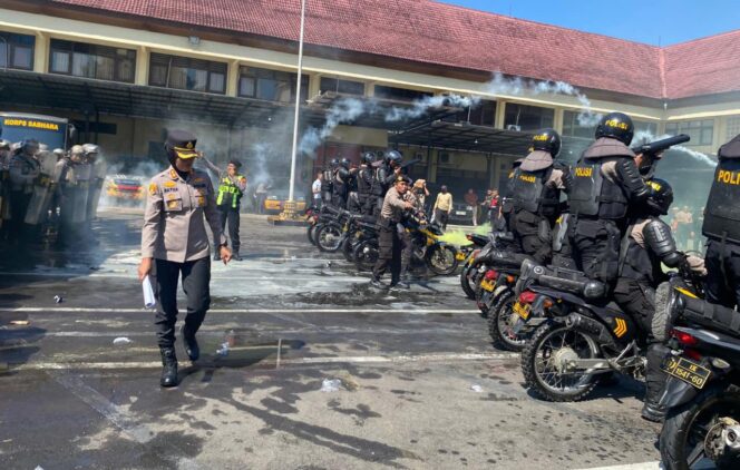 
					Polres Semarang Gelar Simulasi Sispamkota, Uji Kesiapan Hadapi Situasi Kontijensi
