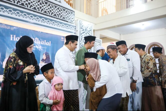 
					Halalbihalal di Rembang, Wagub Taj Yasin Ajak Warga Perkuat Sikap Saling Memaafkan