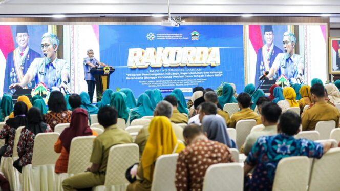 
					Dukung Program Bangga Kencana, Sekda Jateng Ajak Perkuat Peran Keluarga