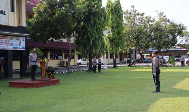 
					Kapolres Kendal Pimpin Upacara Hari Kesadaran Nasional 2026, Tekankan Profesionalisme dan Integritas