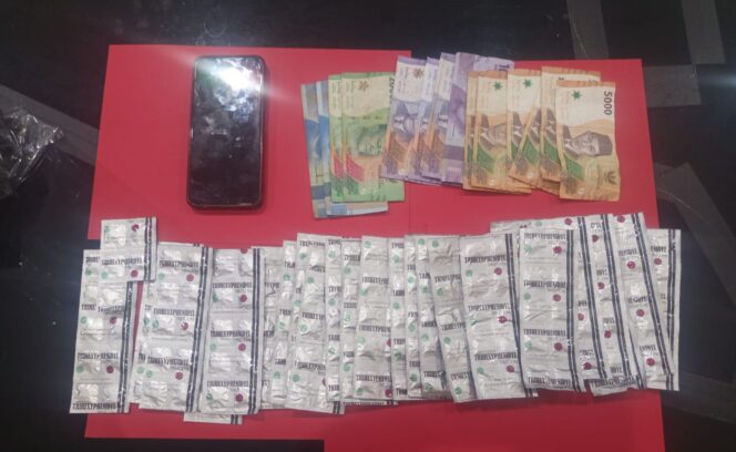 
					Polres Karanganyar Bongkar Peredaran Obat Keras, 789 Butir Trihexyphenidyl Disita