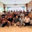 Foto bersama mahasiswa Fakultas Hukum Untag Semarang Program RPL TA 2024/2025 bersama dekan dan dosen.(ist)