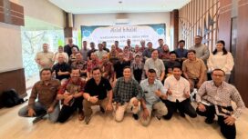 Foto bersama mahasiswa Fakultas Hukum Untag Semarang Program RPL TA 2024/2025 bersama dekan dan dosen.(ist)