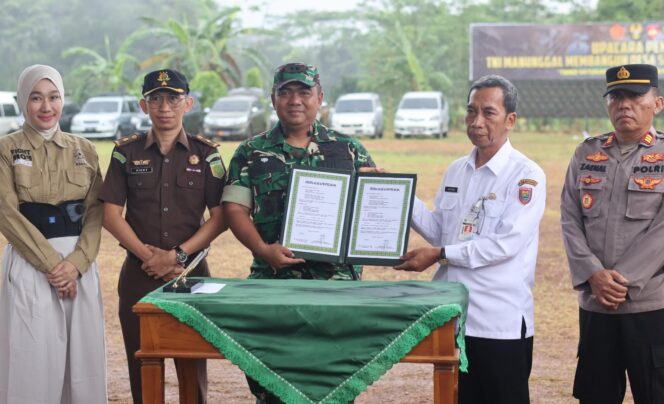 
					TMMD Sengkuyung Tahap II Kodim Batang Dimulai, Dorong Pembangunan Desa Sigayam