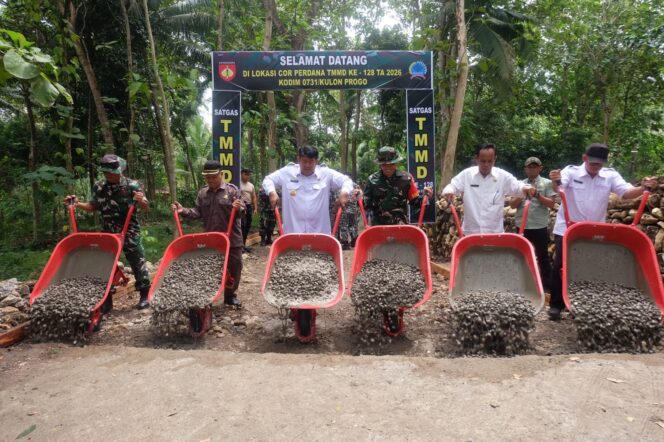 
					TMMD ke-128 Digeber, Kodam IV/Diponegoro Percepat Pembangunan Desa