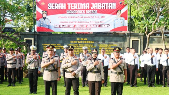 
					Kapolres Brebes Pimpin Sertijab Wakapolres dan Pelantikan Kapolsek Tanjung