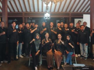 Peserta humas cabang Persaudaraan Setia Hati Terate se-Soloraya mengikuti pelatihan kehumasan di Dalem Kayonan, Surakarta, Sabtu (25/4/2026).Foto: Istimewa