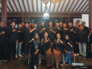 Peserta humas cabang Persaudaraan Setia Hati Terate se-Soloraya mengikuti pelatihan kehumasan di Dalem Kayonan, Surakarta, Sabtu (25/4/2026).Foto: Istimewa