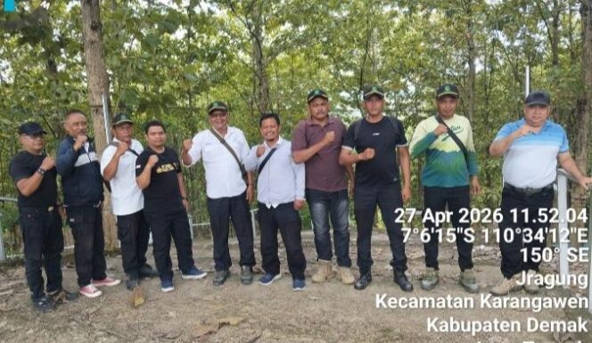 
					Patroli Gabungan Perhutani dan LMDH Perkuat Pengamanan Hutan di BKPH Tanggung