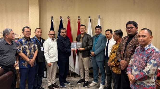 
					Advokat Jateng Diajak Bergabung ke Peradi Profesional, Perkuat Organisasi dan Etika Profesi