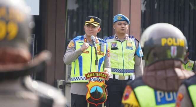 
					Kapolres Boyolali Pimpin Apel Kesiapan Pengamanan May Day di Mapolres