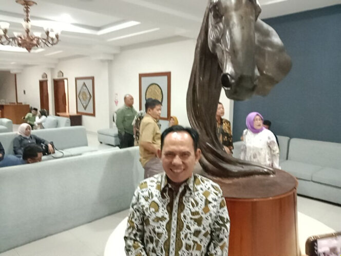 
					Ramai Tuduhan Intervensi Hukum, Akademisi Bela Peran Komisi III DPR RI di Kasus Amsal Sitepu
