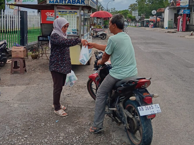
					Pegadaian Perluas “Mengetuk Pintu Langit” di Semarang, UMKM Dilibatkan, Bantuan Dibagikan Serentak