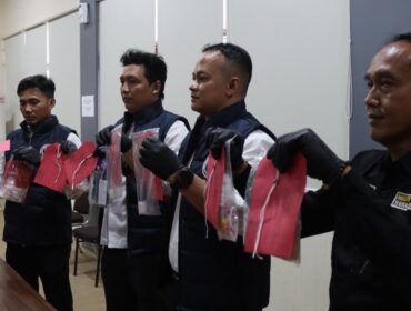 Konferensi pers di Mapolres Kendal 