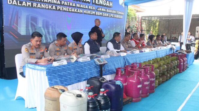 
					Polda Jateng Bongkar 53 Kasus Penyelewengan BBM dan LPG Subsidi, 60 Pelaku Diamankan