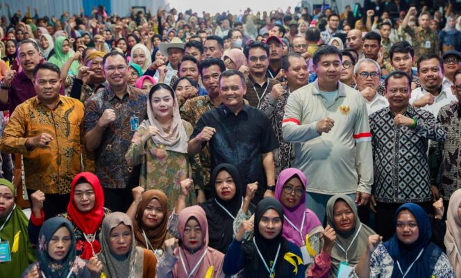 
					Maruarar Sirait Setujui Usulan Ahmad Luthfi, Kuota Rumah Subsidi Jateng Naik Jadi 50 Ribu Unit