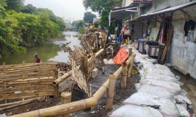 
					BPBD Jateng Percepat Penutupan Tanggul Jebol Sungai Silandak, Siapkan Solusi Permanen
