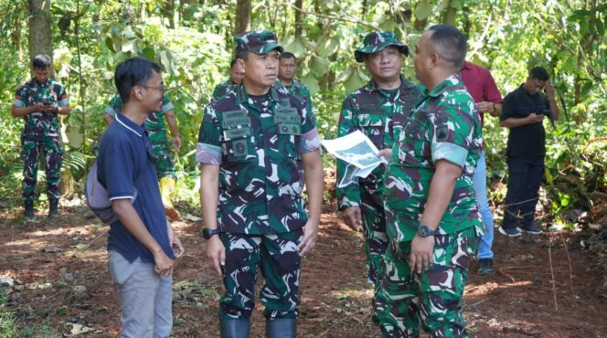 
					Danrem 071/Wijayakusuma Tinjau Pembangunan Yonif TP di Batang, Siapkan Penguatan Ketahanan Pangan