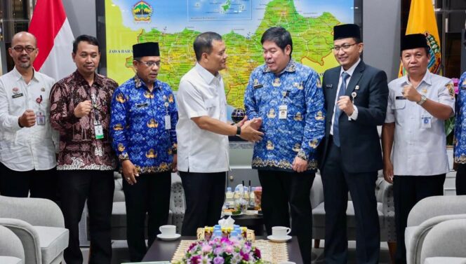 
					Kurikulum Koperasi Masuk Sekolah di Jateng Mulai 2026/2027