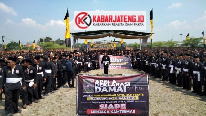 
					Sebanyak 5.000 warga PSHT Cabang Sragen, Pusat Madiun, mengikuti deklarasi damai di Padepokan PSHT Desa Patihan, Sidoharjo, Minggu (24/5/2026), menjelang Bulan Suro 2026.Foto: Istimewa