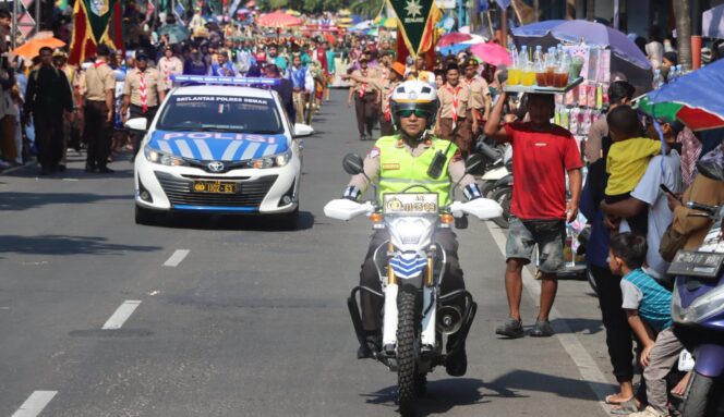 
					Ratusan Personel Gabungan Kawal Tradisi Grebeg Besar Demak Selama Iduladha