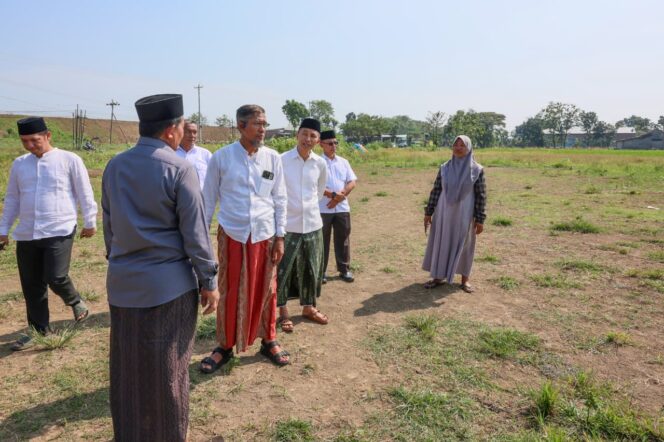 
					Sawah Tertimbun Lumpur Pascabanjir, Petani Grobogan Harap Penanganan Segera