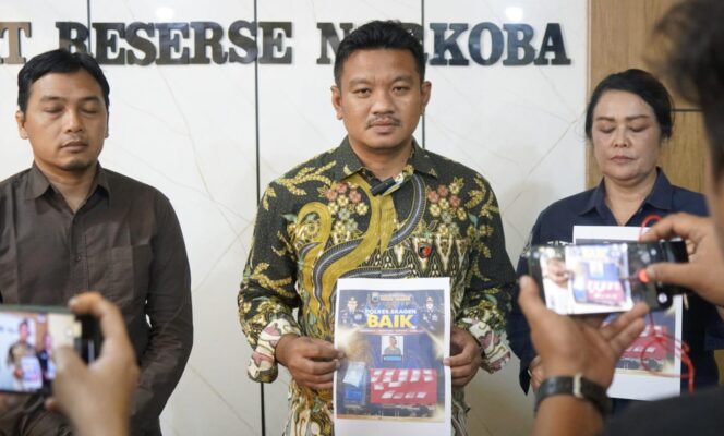 
					Selundupkan Sabu dan Ratusan Pil Terlarang Saat Membesuk Suami di Lapas Sragen, Seorang Ibu Rumah Tangga Diamankan