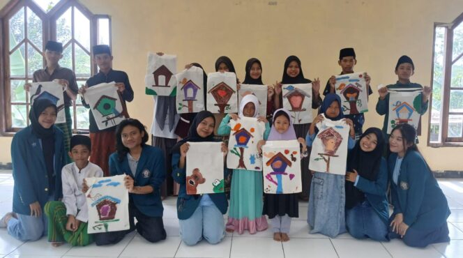 
					Mahasiswi UNDIP bersama Toko Teka Jaya Gelar Program ARUS “Lukis Harapan, Wujudkan Perubahan” bagi Anak Panti Asuhan Fachrudin