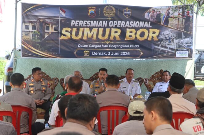 
					Sambut Hari Bhayangkara ke-80, Polres Demak Wujudkan Kepedulian Lewat Sumur Bor untuk Warga