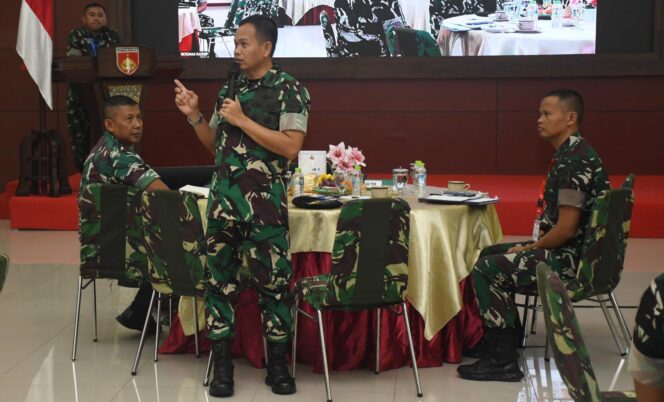 
					Kodam IV/Diponegoro Perkuat Program Ketahanan Pangan Lewat Sosialisasi Pedoman Teritorial TNI 2026