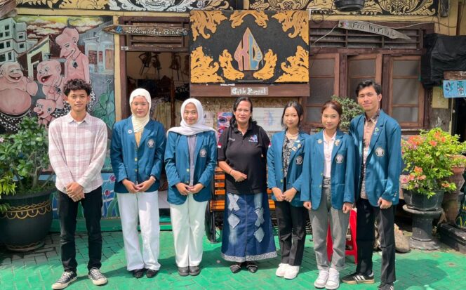
					Mahasiswa Undip Dorong Pelestarian Budaya Melalui Edukasi Membatik di Kampung Batik Djadhoel Semarang